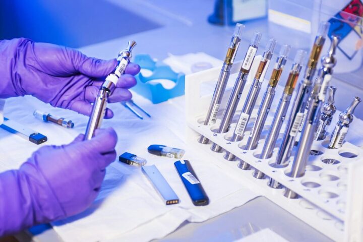 Let’s Talk “Do Mercado ao Laboratório e de volta ao Mercado: Experiências de uma Spinoff no Setor da Saúde”